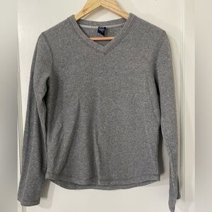 4/$20! Vintage Gray Gap V-Neck Women's Sweater